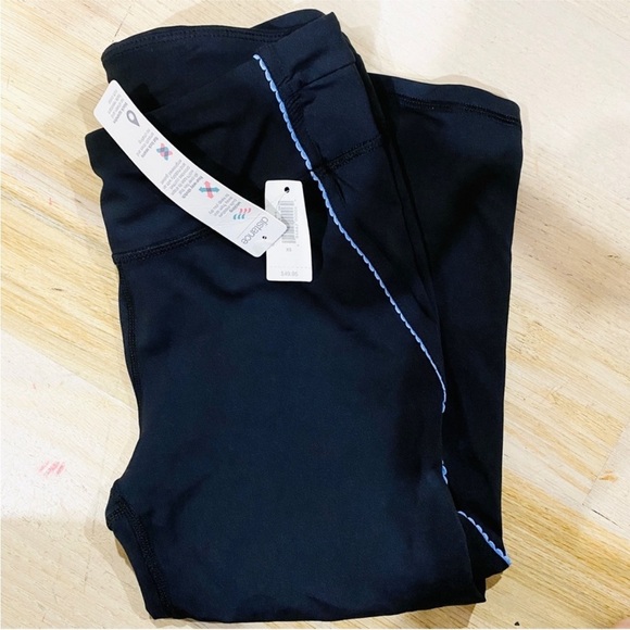 New Balance, Gap,  4 capri workout pants bundle - Picture 2 of 12